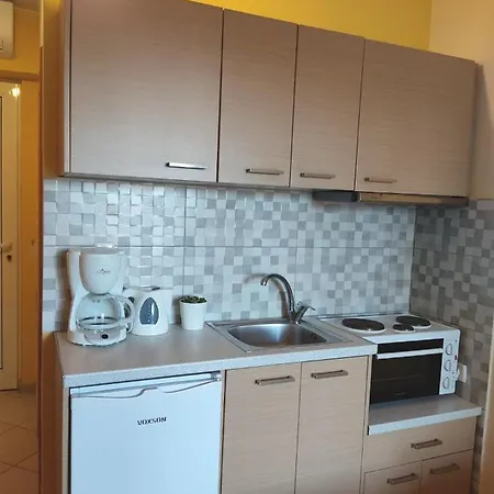 瓦西利斯公寓酒店 3* Kivérion