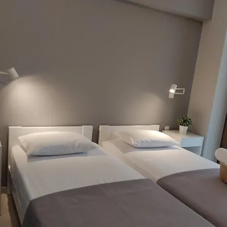 瓦西利斯公寓酒店 招待所 3*